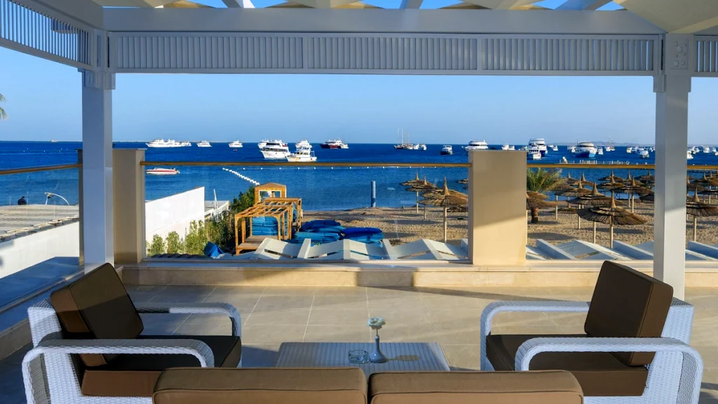 الفندق الباتروس وايت بيتش ريزورت - الغردقة